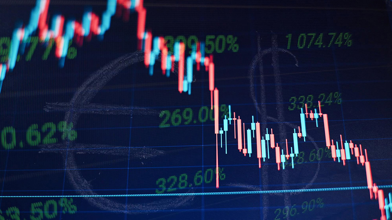 Foreign Exchange Market: Behavior of Economic Agents in Response to Changes in Depreciation Expectations and BCRP Intervention Strategies