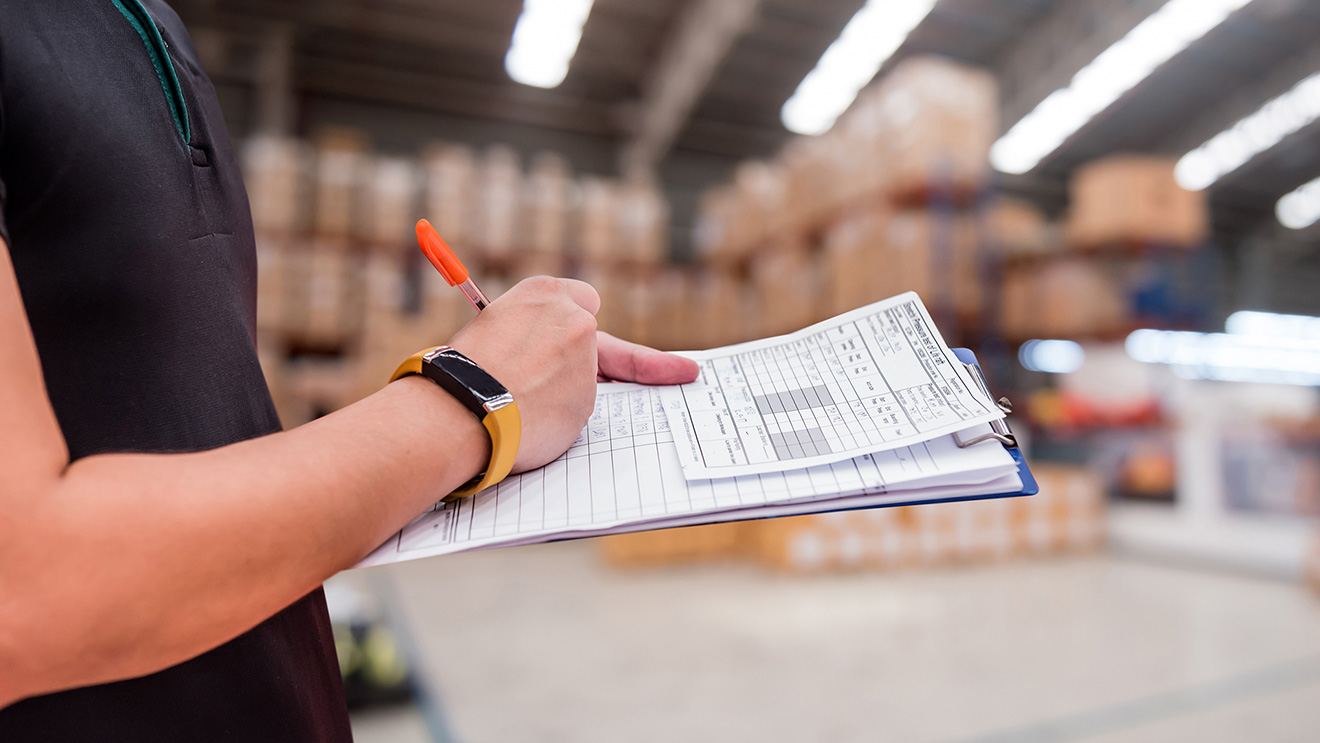 Buffers or Amplifiers? Microeconomic Evidence on the Role of Inventories in Peruvian Production