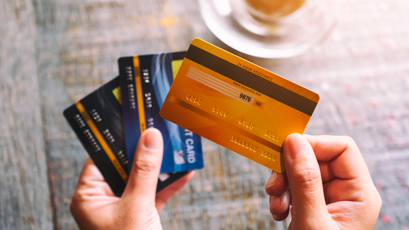 Analysis of credit card cash advances