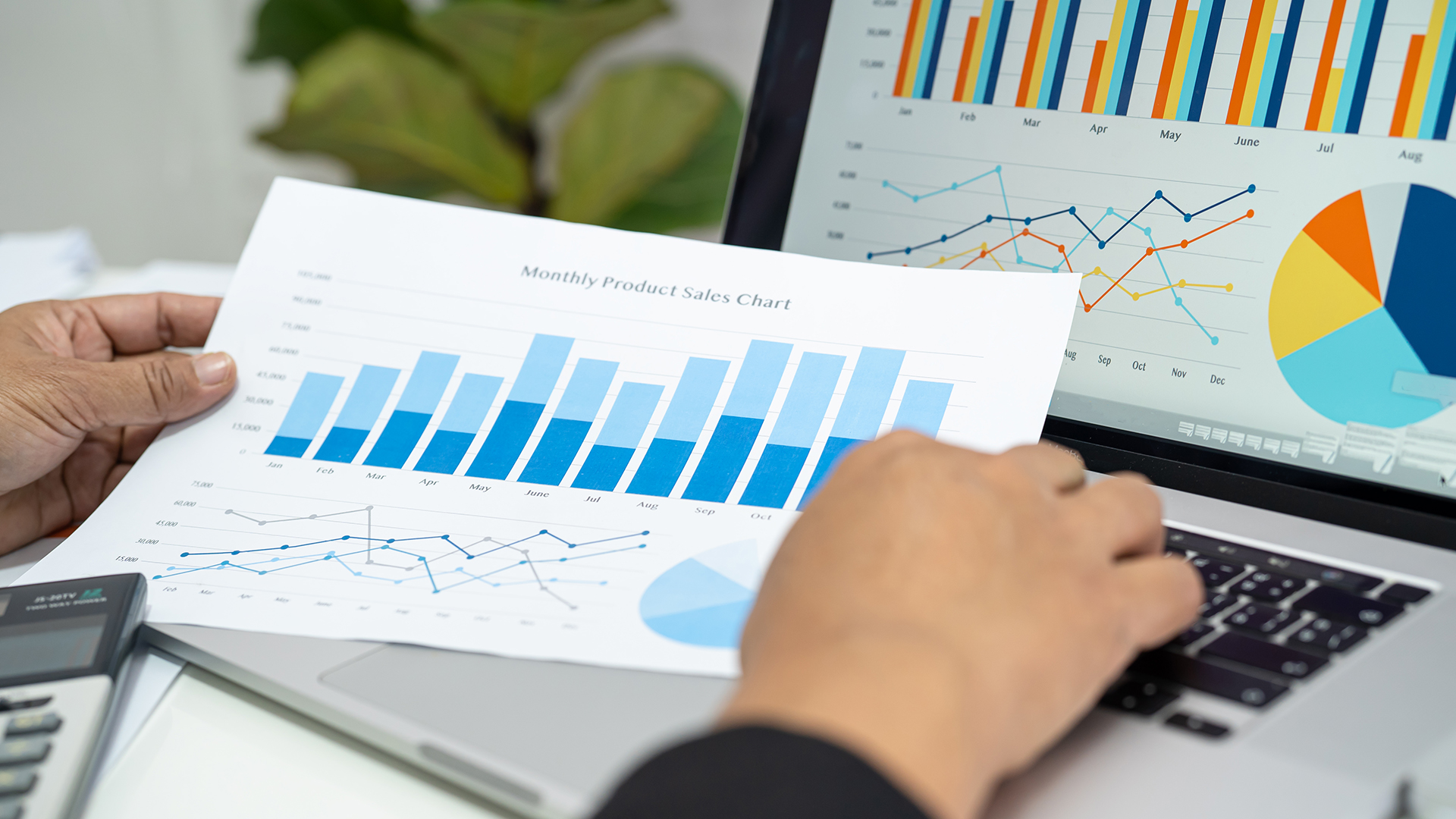 Regímenes Cambiarios y Desempeño Macroeconómico: U...