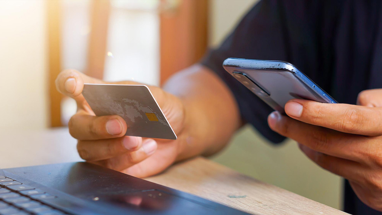 Electronic Payments in Peru: An Analysis Through a Global Lens